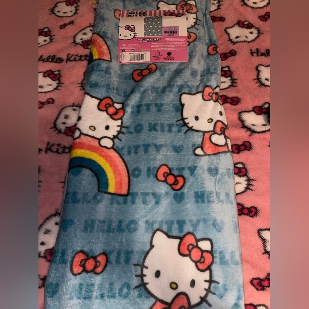 Hello kitty rainbow blanket